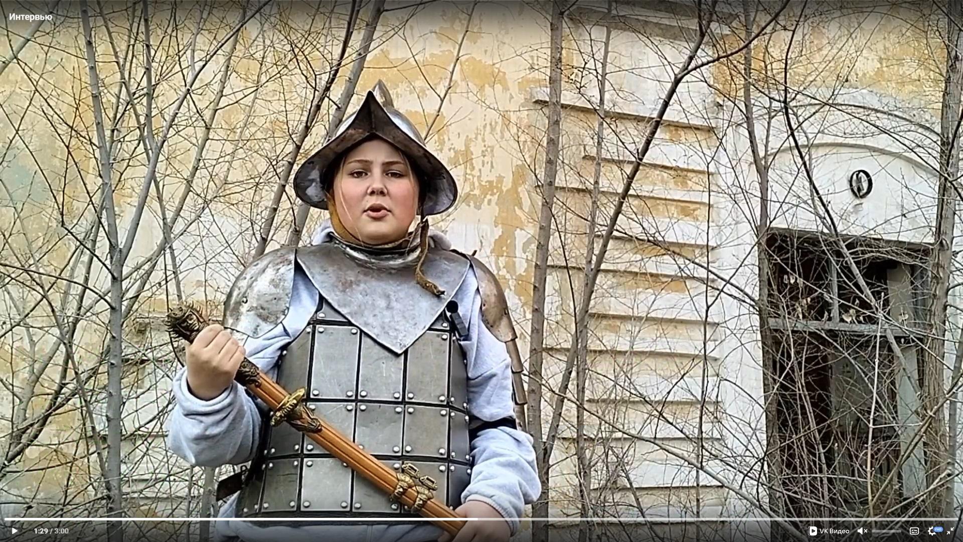 Настоящие латы и шапочка из фольги: 5 школьников из Самары сняли крутое видео о будущем