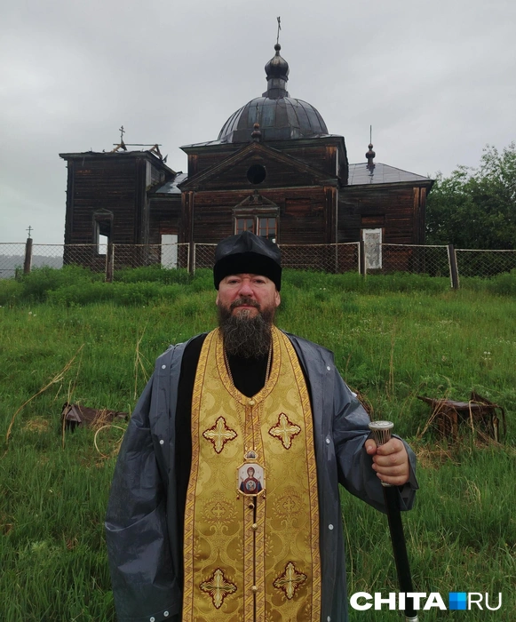 Владыка Макарий у церкви Прокопия Устюжского в селе Горбица | Источник: Дарья Харламова / CHITA.RU