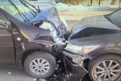 Столкновение Honda и Toyota в Чите: пострадала пассажирка