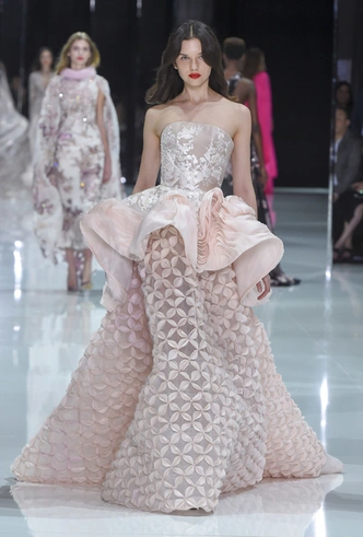 Go East: Ralph & Russo Haute Couture SS18