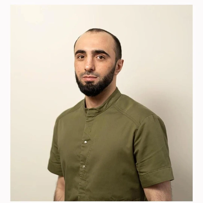 Владеет клиникой Джамал Бургуев | Источник: Dinastiya86.ru