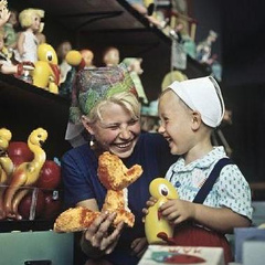Были не у всех: 10 игрушек из СССР, которые могли себе позволить только семьи с достатком