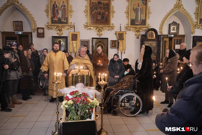 Дочь Алексея Баталова и Гитаны Леонтенко, 58-летняя Мария, страдает ДЦП | Источник: Артём Рамазани-Зубов / MSK1.RU