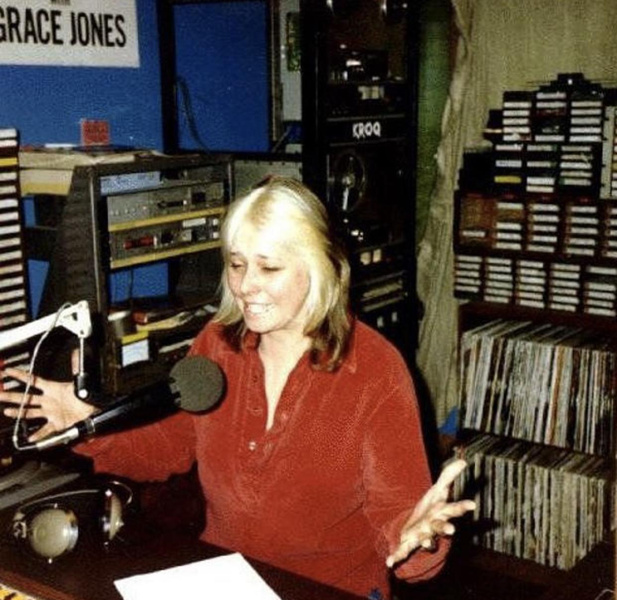 Скончалась первая женщина-радиодиджей в истории — Дасти Стрит