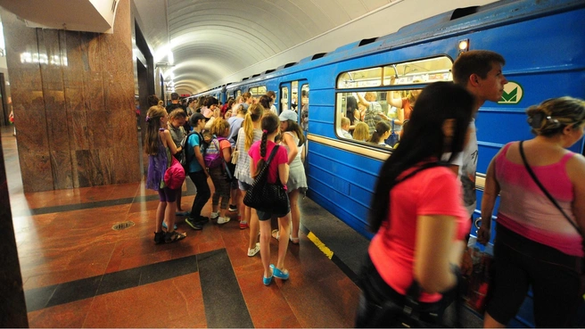 Стало известно, как оформить льготный проездной для ребенка в метро | Источник: Роман Марьяненко / E1.RU