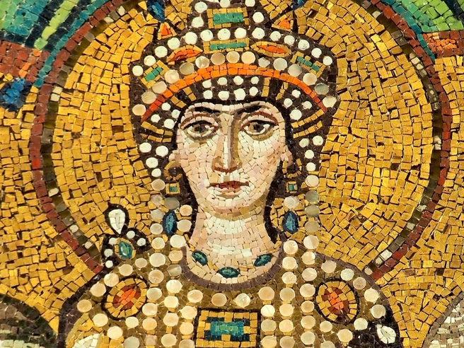 Мозаика VI века с изображением Феодоры. Базилика Сан-Витале, Равенна | Источник: Wikimedia Commons
