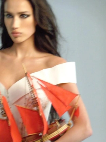 Алина Загитова&nbsp;— автор шоу | Источник: zagitova.show