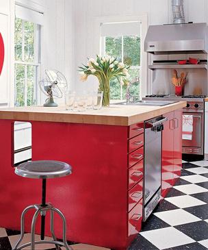 Красный и его оттенки на кухне: 40 удачных примеров