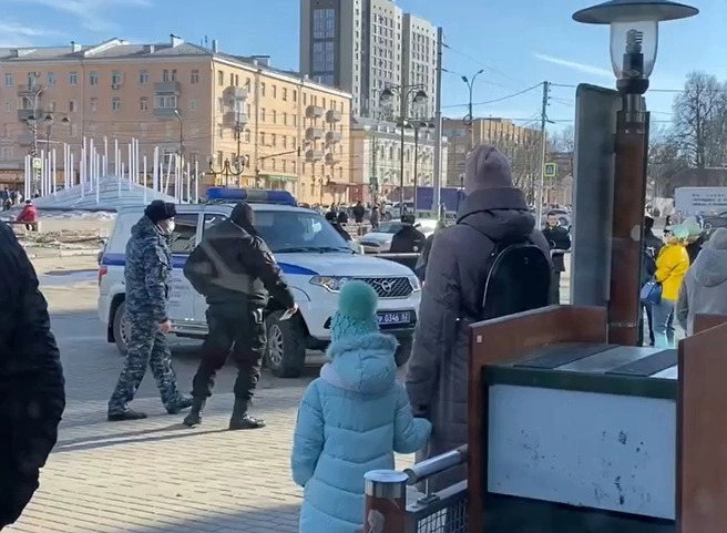 Задержанных в Рязани протестующих отпускают из отделений полиции | ya62.ru