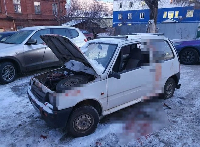 В Уфе выясняют причины появления окровавленной «Оки» в одном из дворов | ya62.ru