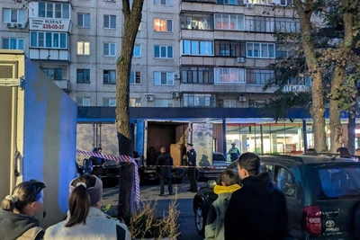 Челябинск: полиция оцепила парковку из-за подозрительной «Газели»