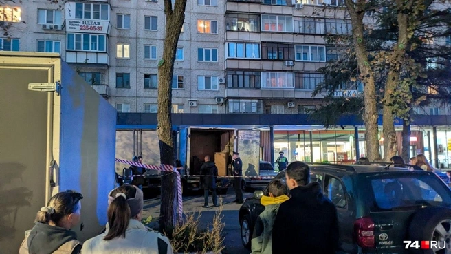 Внимание силовиков привлекла припаркованная «Газель» | Источник: читатель 74.RU