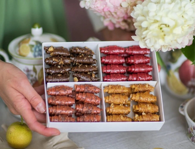 Семья Смоляковых стремимся сохранять традиции и воссоздавать атмосферу тепла и уюта в каждой упаковке пастилы | Источник: личный архив Юлии Смоляковой