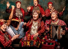 «Бурановские бабушки» устроили гламурную фотосессию