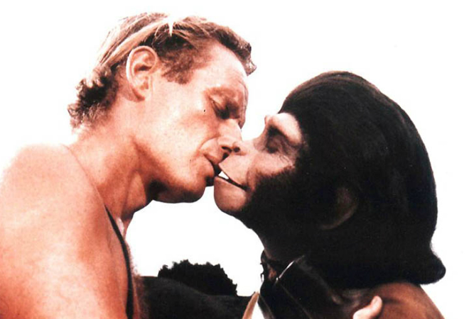 Поцелуй из «Планеты обезьян»