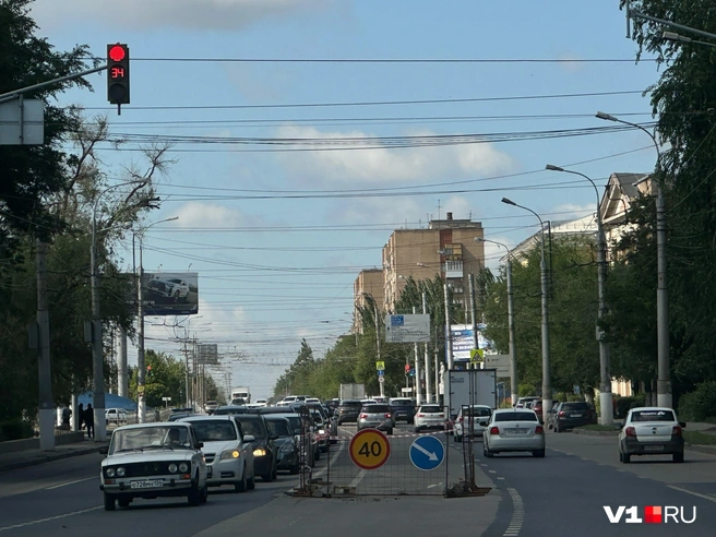Большая часть заторов, по словам водителей, происходит с утра и под вечер | Источник: читатели V1.RU