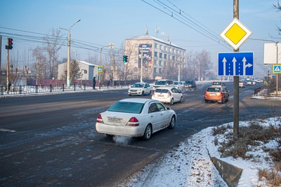 Гололед в Екатеринбурге: экстренное предупреждение для водителей