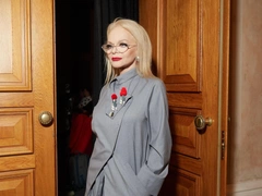 7 лет колонии за то, что обманули Ларису Долину: мошенникам вынесли приговор