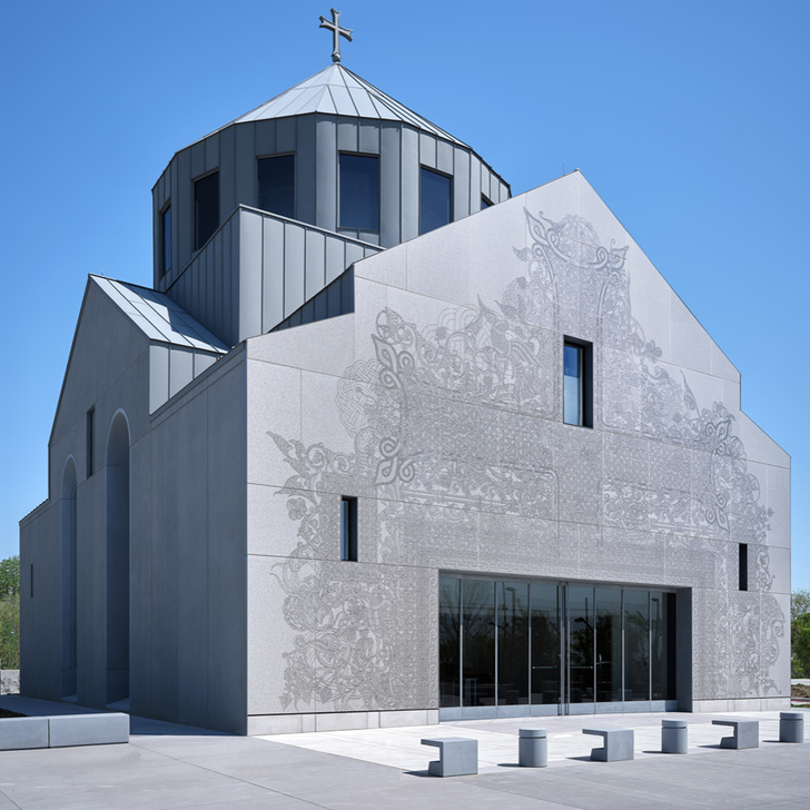 Армянская церковь с фарфоровым фасадом в Техасе