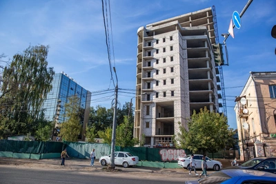 Барнаул: два участка в центре готовят к торгам