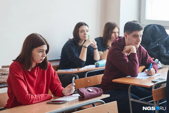 К диплому нужно относиться ответственно | Источник: Александр Ощепков / NGS.RU