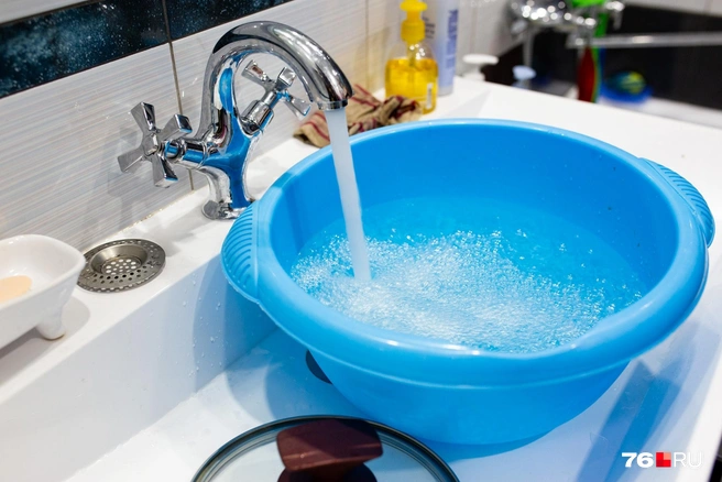 Перенесли дату включения горячей воды в Дзержинском районе | Источник: Александра Мамонтова / 76.RU