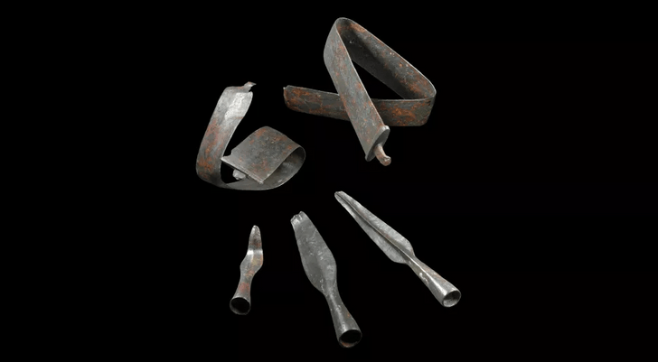 Обнаружен один из крупнейший кладов оружия железного века