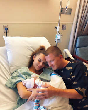 певица Ханна родила