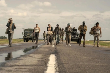 «Долгая прогулка»: в чем смысл хоррора по одноименному роману Стивена Кинга