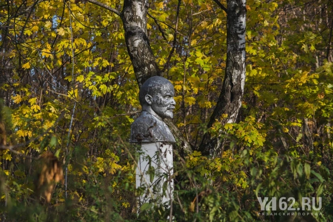 Бюст Ленина в Стенькине