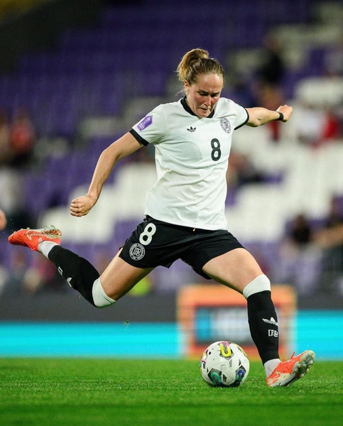 Женский футбол  | Источник: @weuro2025