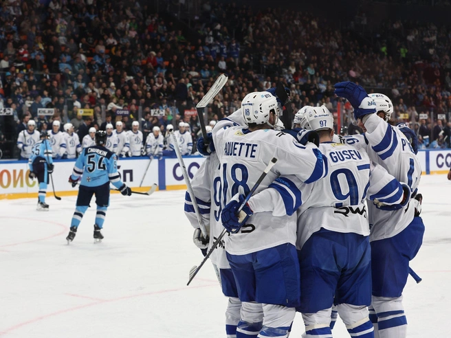 Несмотря на упорное сопротивление, «Сибирь» уступила со счетом 2:3, и победа досталась московскому «Динамо». | Источник: Александр Ощепков / NGS.RU