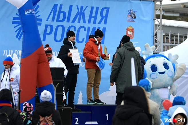 Самые быстрые получили кубки, медали и денежные призы | Источник: Михаил Шилкин