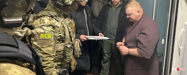 Так он выглядел во время задержания накануне | Источник: читатель 74.RU