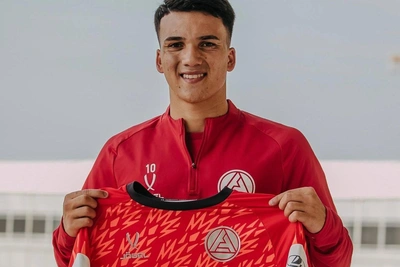 Акрон подписал правоногого вингера Кевина Аревало