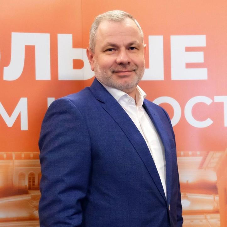 <p>Александр Хайкинсон</p>