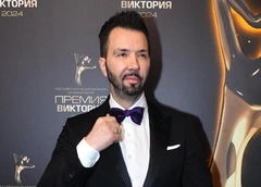 Новый Лукас из сериала «Клон»: как выглядит молодой и сексуальный сын Дениса Клявера
