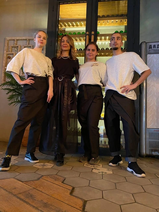 Одна из первых работ&nbsp;— форма для официантов нижегородского ресторана «Дади» | Источник: архив Инны Платоновой