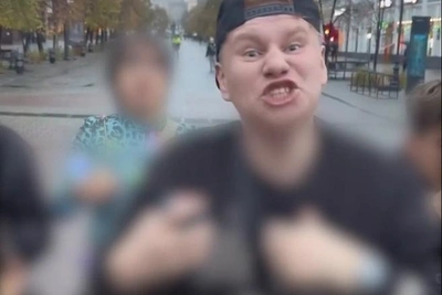 Тиктокера из Челябинска вызвали в полицию за матерный ролик