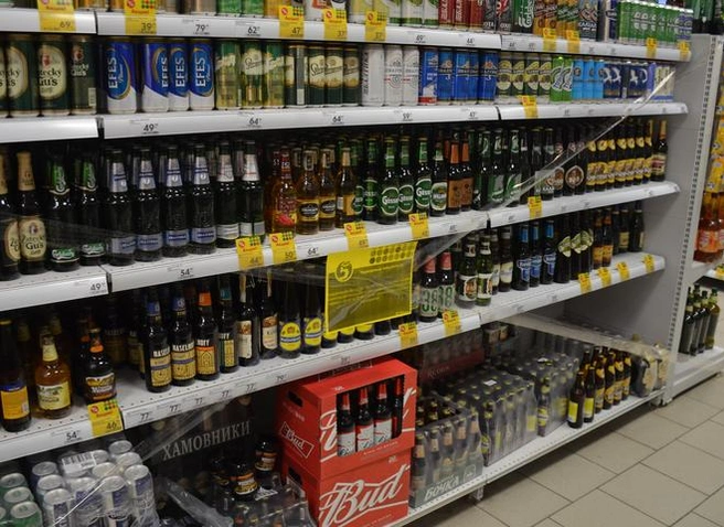 На рязанскую продавщицу завели уголовное дело за продажу алкоголя подросткам | ya62.ru