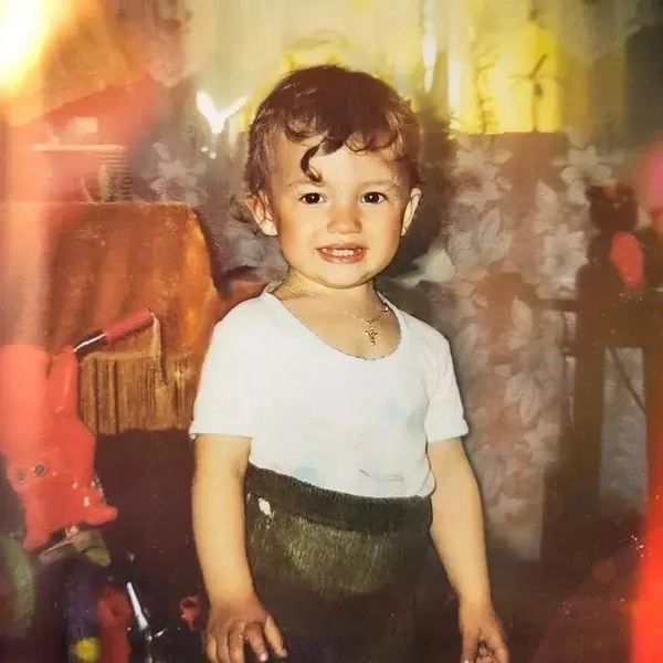 Валя Карнавал в детстве