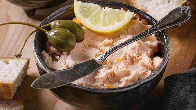 Рецепт дня: риет из форели с лимоном и зеленью