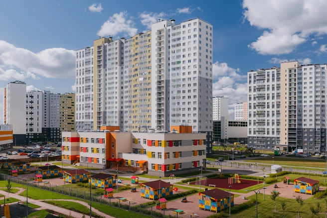 ЖК «Цветной город» от «Группы ЛСР» возглавил рейтинг продаж квартир за март 2025 года | Источник: ООО «ЛСР. НЕДВИЖИМОСТЬ-СЗ»