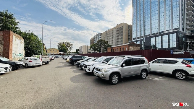 Так сейчас выглядит участок, где была поликлиника  | Источник: Никита Зырянов / 93.RU