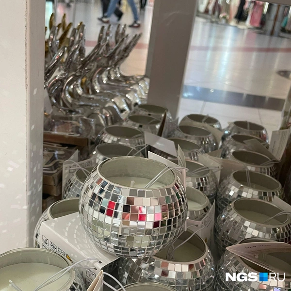 Ароматические свечи в ассортменте&nbsp;— до 600 рублей | Источник: Алёна Золотухина / NGS.RU