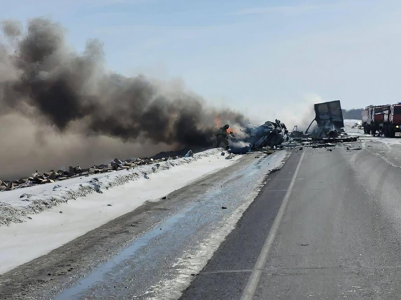 Силовики прекратили уголовное дело по ДТП на трассе Омск — Тюмень. В аварии погибли восемь человек