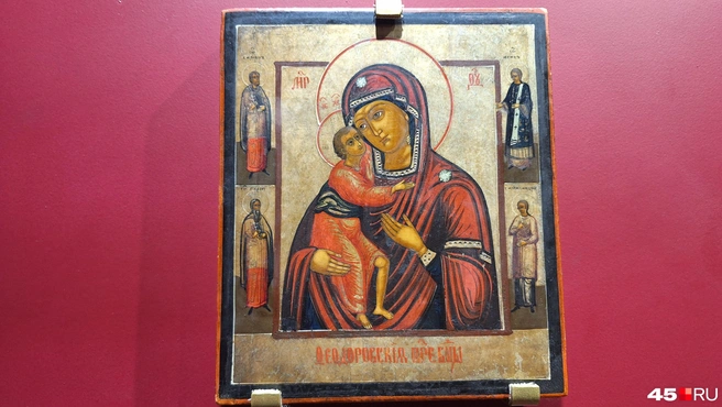 Икона «Богоматерь Феодоровская, со св. Самоном, Гурием, Авивом и Александрой на полях» | Источник: Александр Лисихин / 45.RU