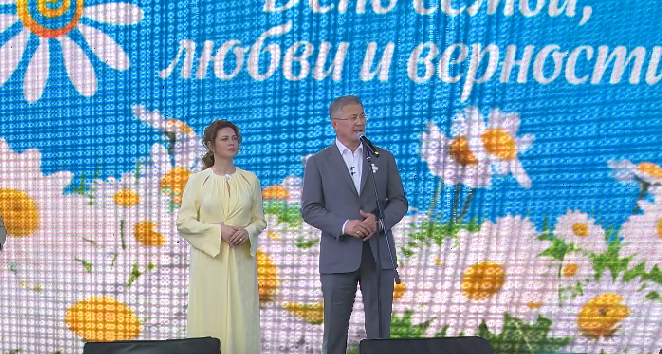 «Будет мальчик»: Радий Хабиров устроил гендер-пати в Бирске — видео