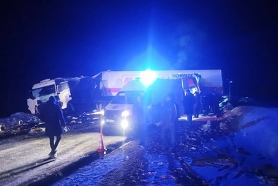 Массовая авария с грузовиками в Тюменской области