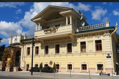 Ресторан-бар «Арбат» в Тюмени закрывается, его сменит PLOVLOUNGE